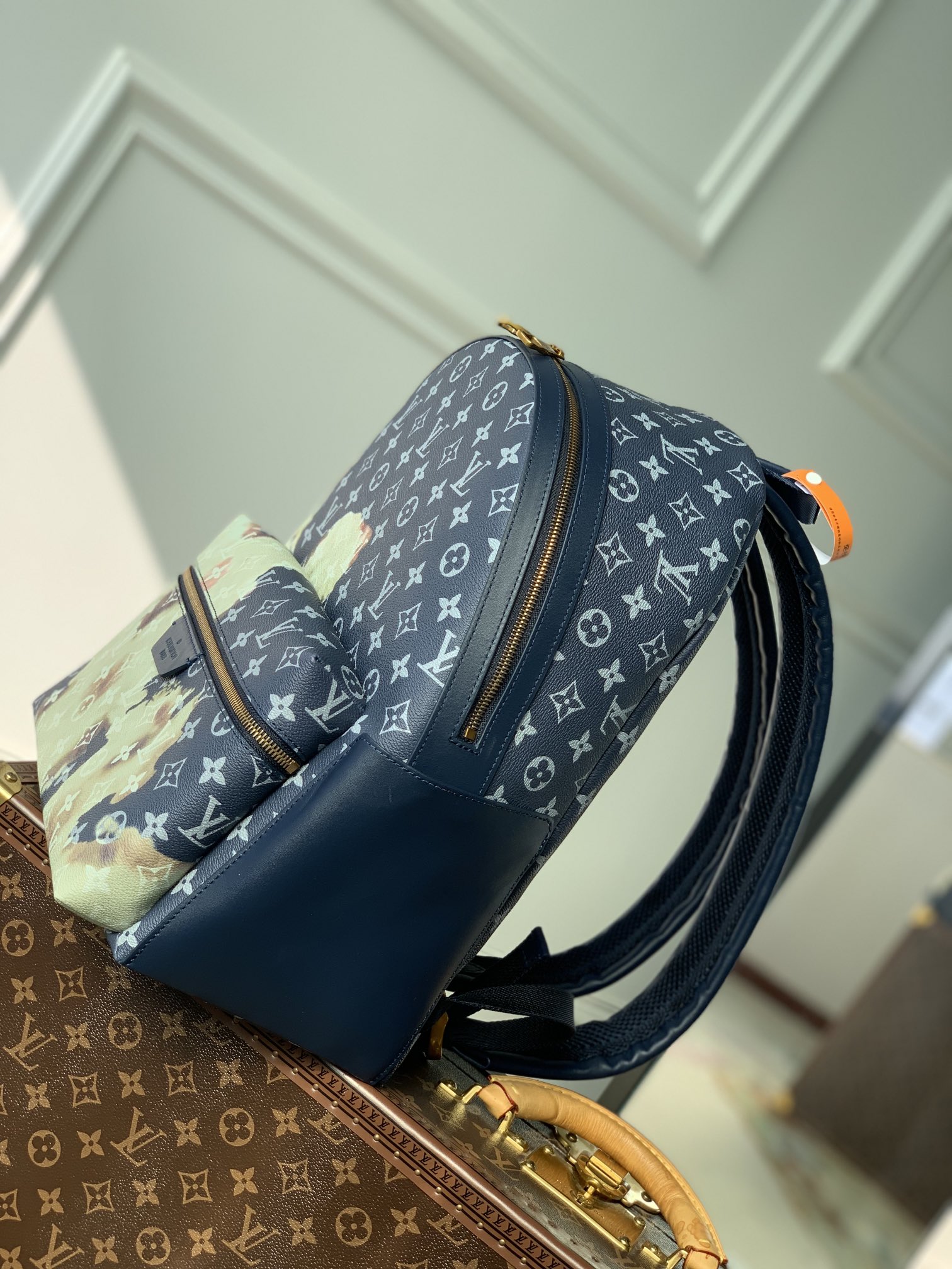 l0*is V*t0n discovery backpack-29*38*20cm
