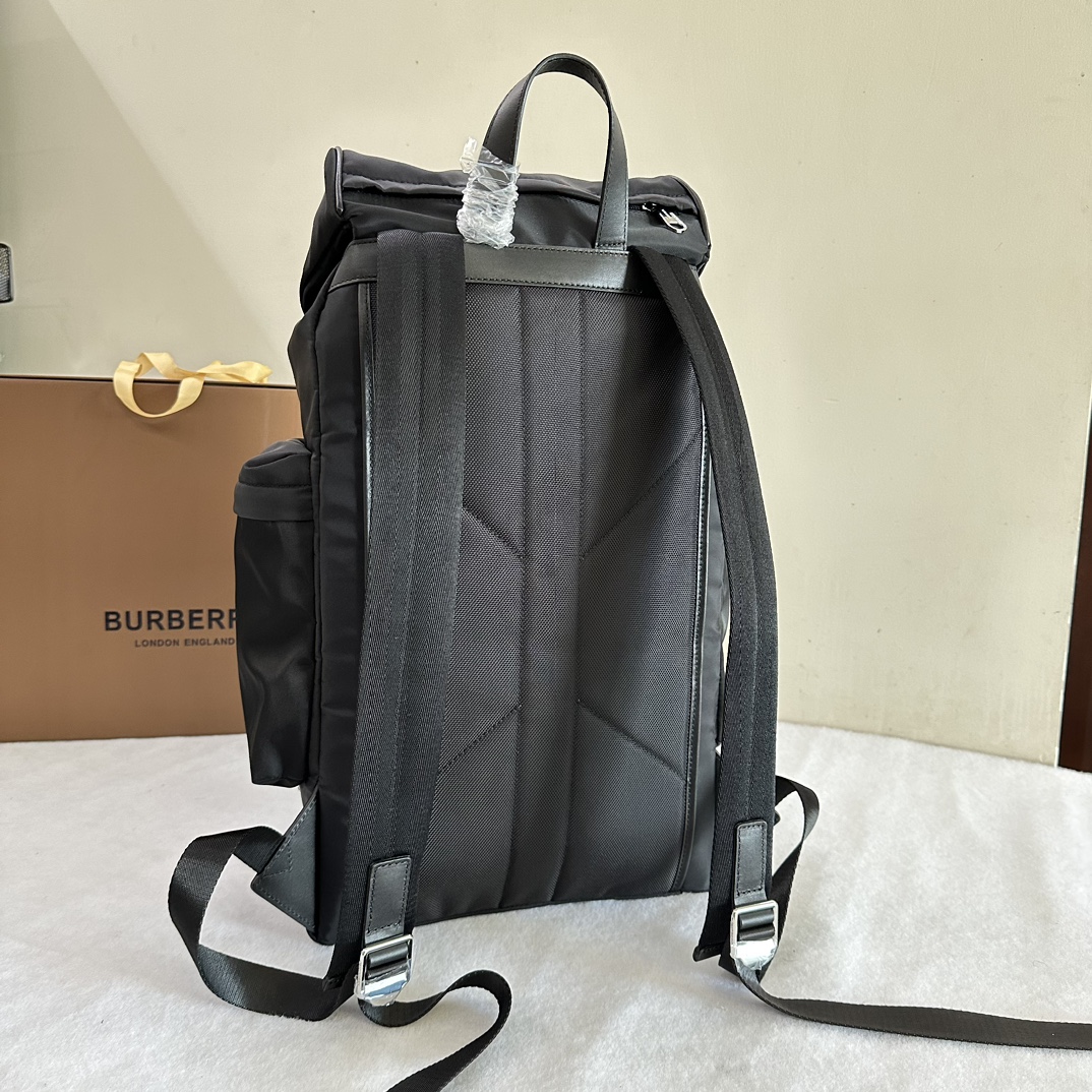 B**rry backpack-30 x 17 x 50cm