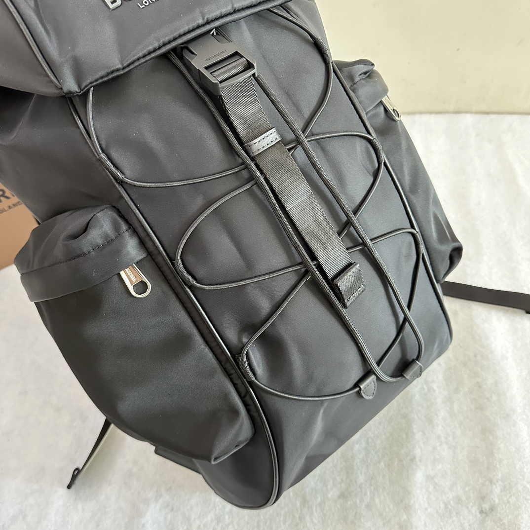 B**rry backpack-30 x 17 x 50cm