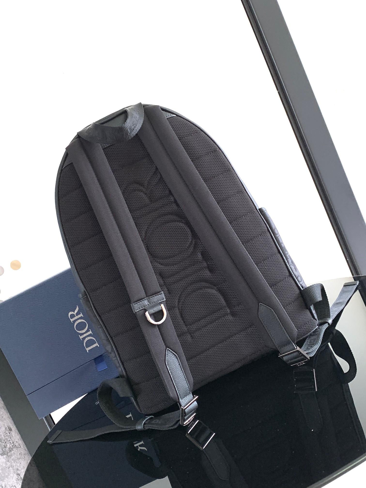 D*or explorer backpack-30 x 42 x 14.5cm