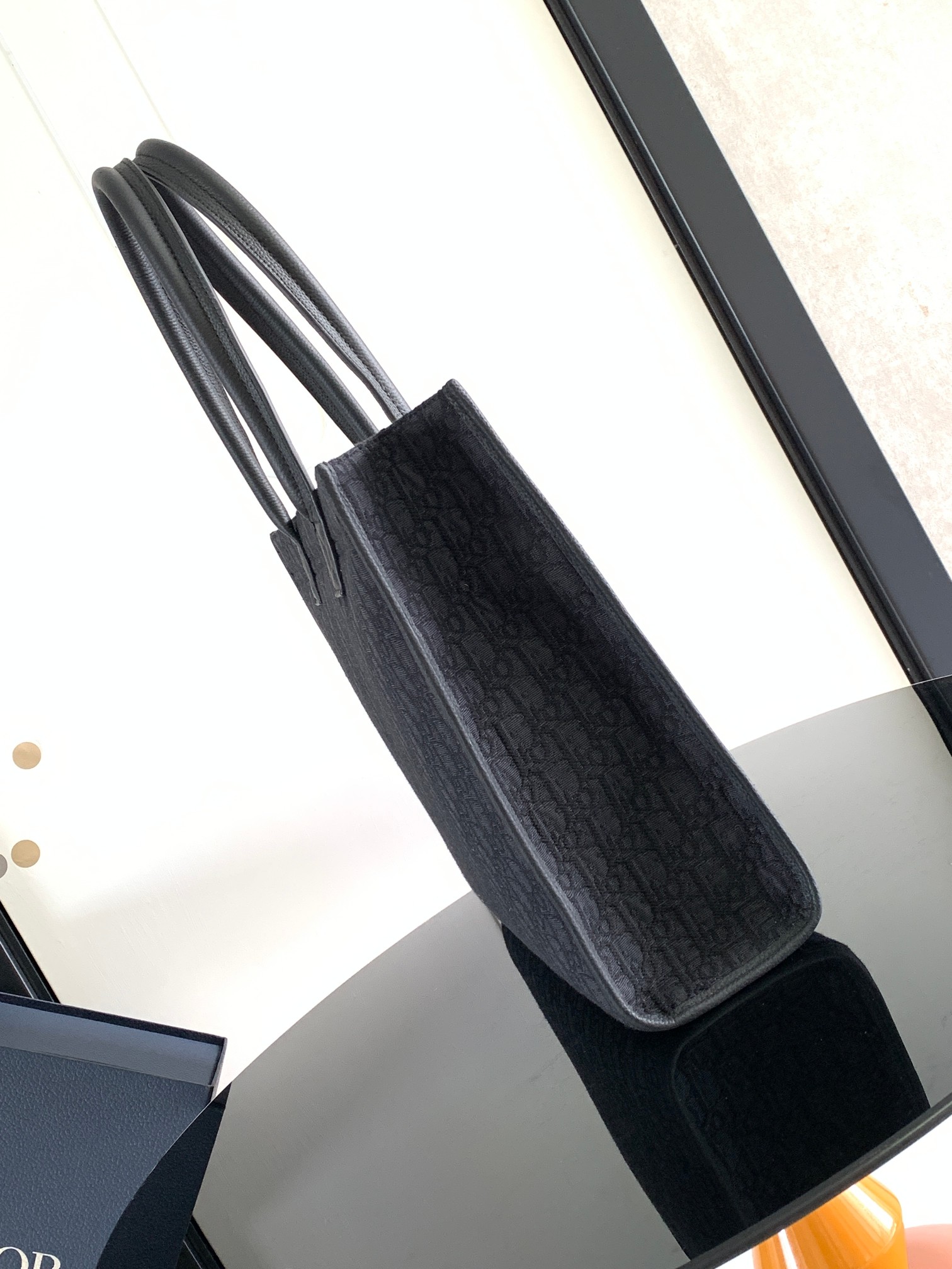 D*or safari tote-39 x 35 x 11cm