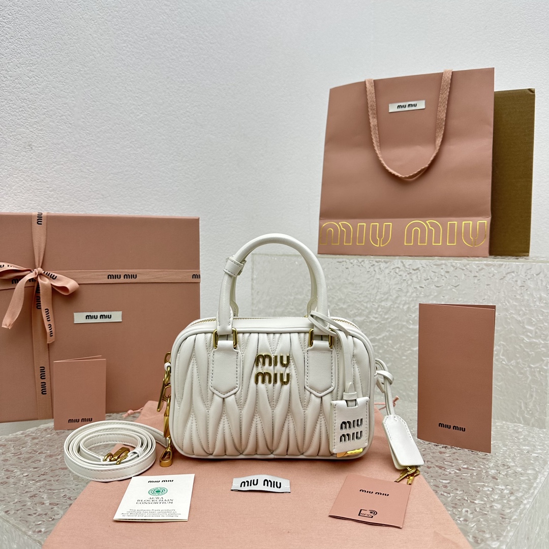 M*um*u vintage too pretty bag-19*13*6cm