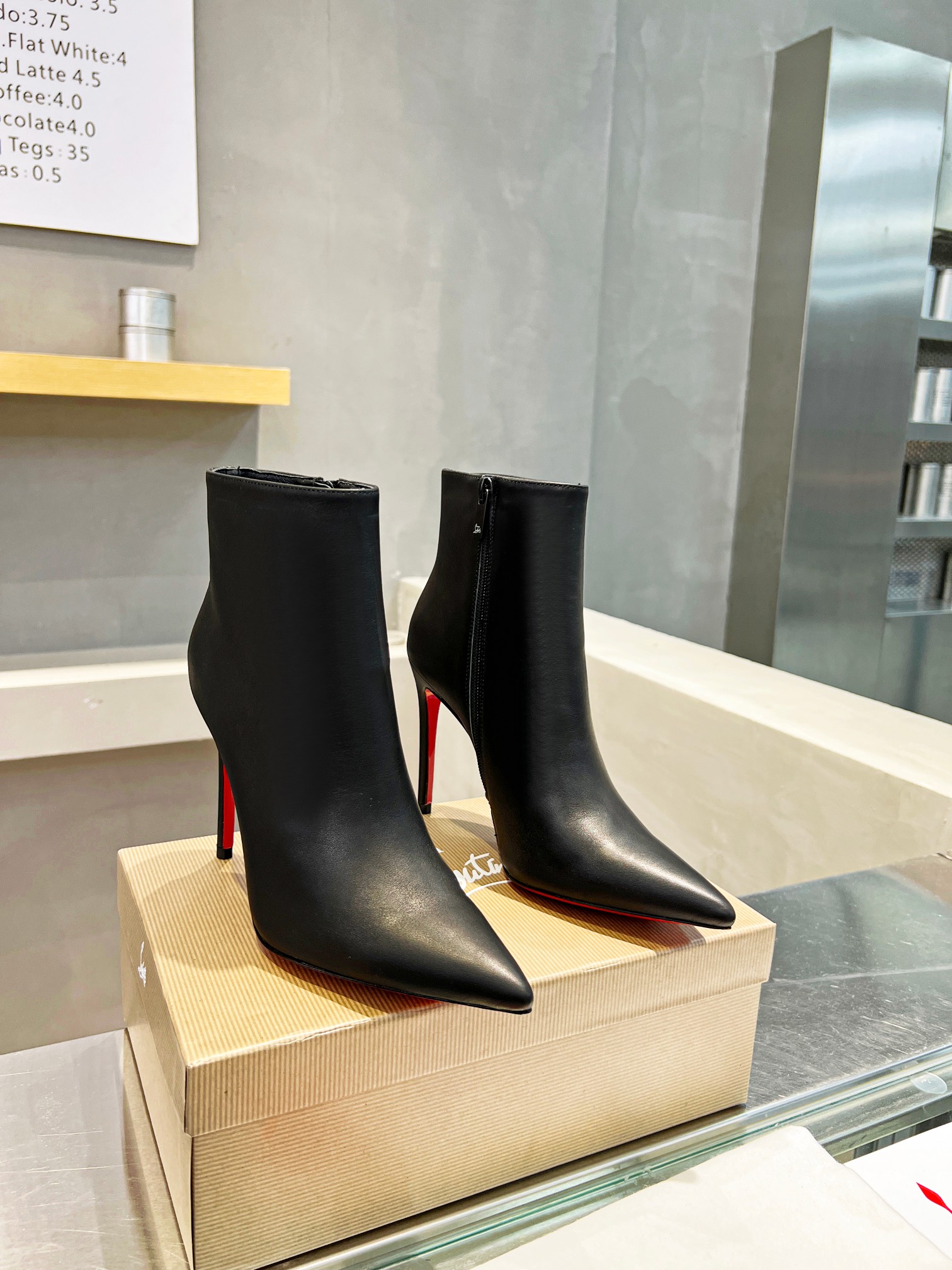 Ch**an louboutin heels-10cm