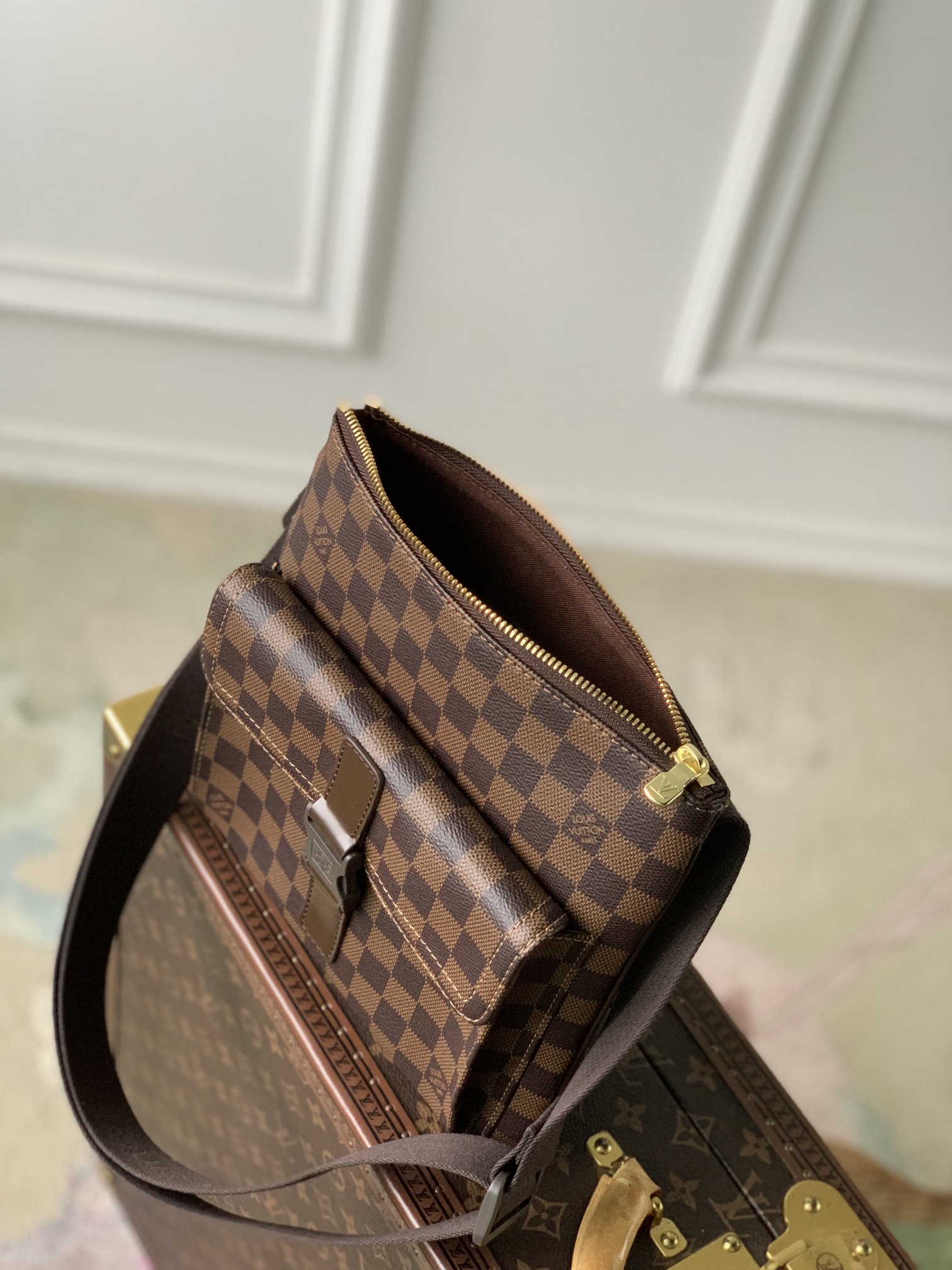 l0*is V*t0n vintage bag-24x24x5cm