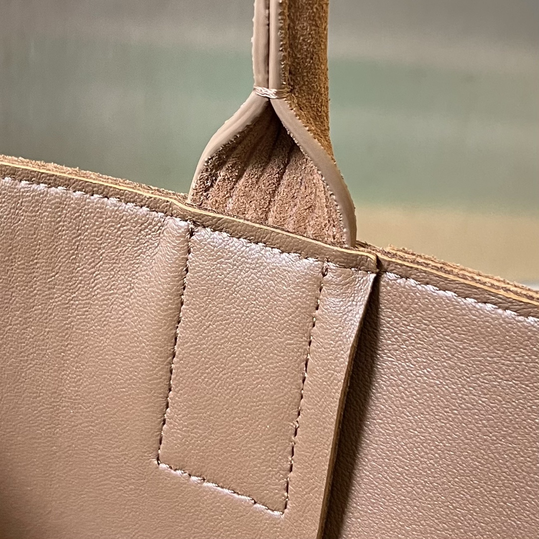 b0tte*a Ven*ta arco tote-30x20x11.5cm