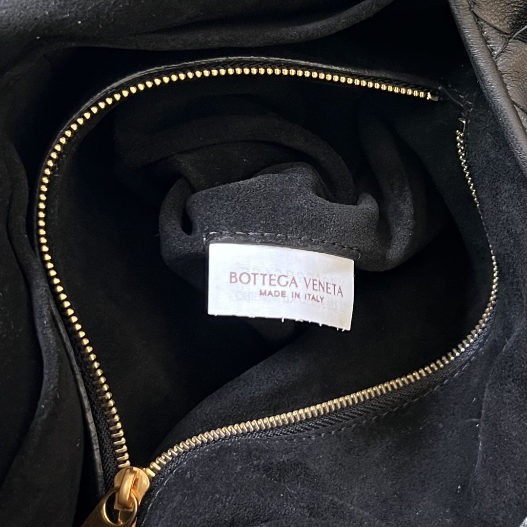 b0tte*a Ven*tasardine hobo tote-41x40x10cm