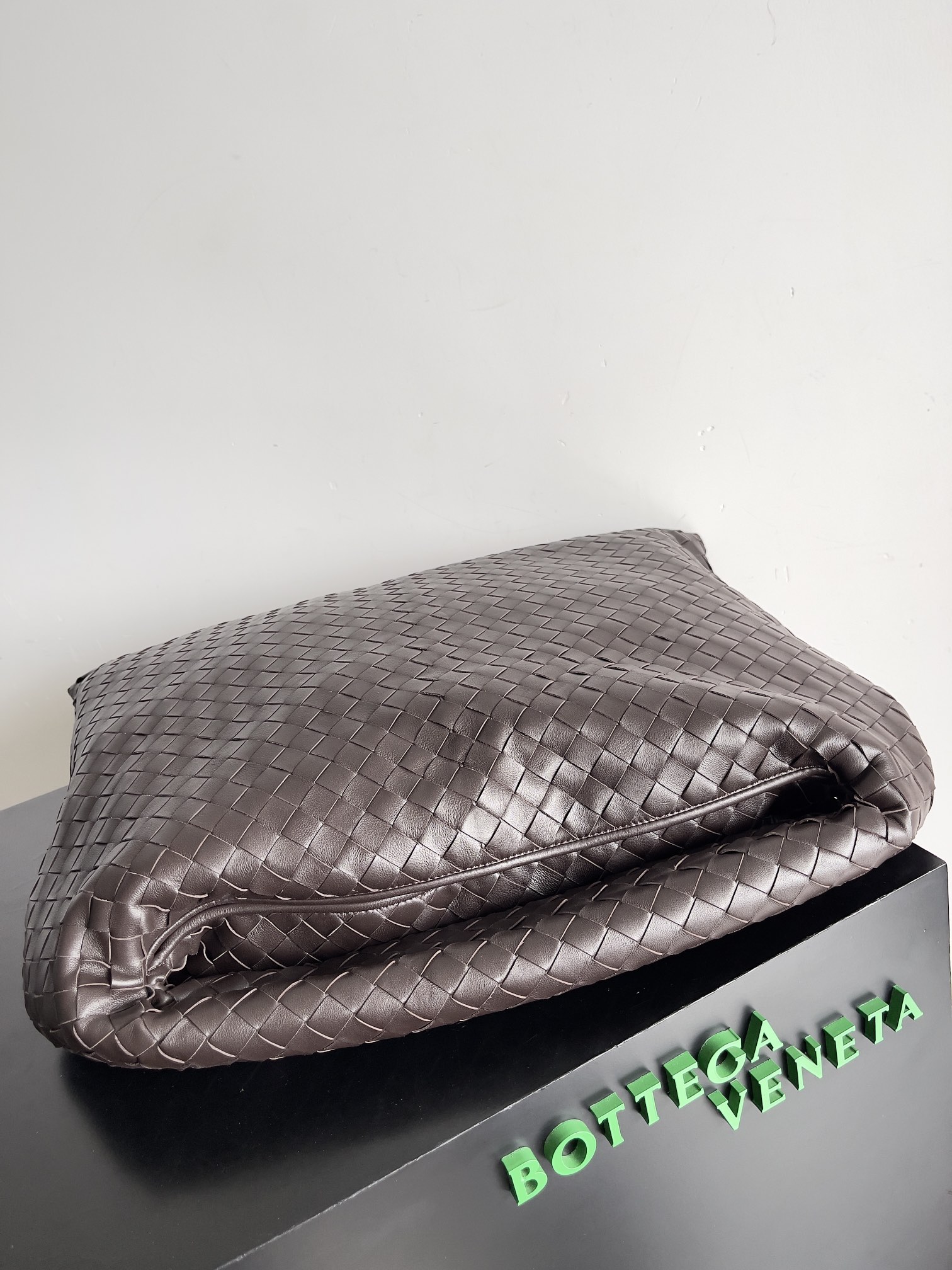 b0tte*a Ven*ta hop bag-53*24*13cm