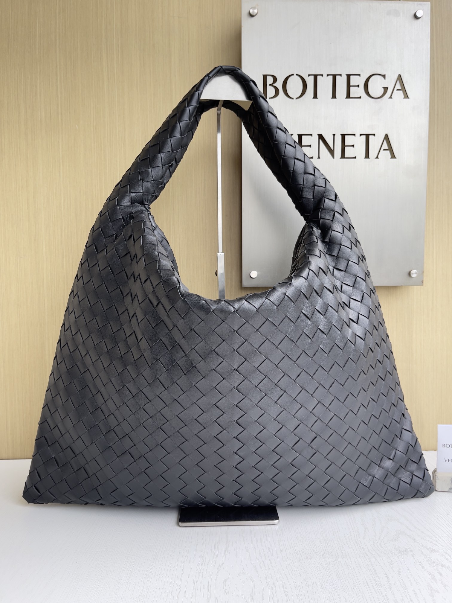 b0tte*a Ven*ta hop bag-53*24*13cm