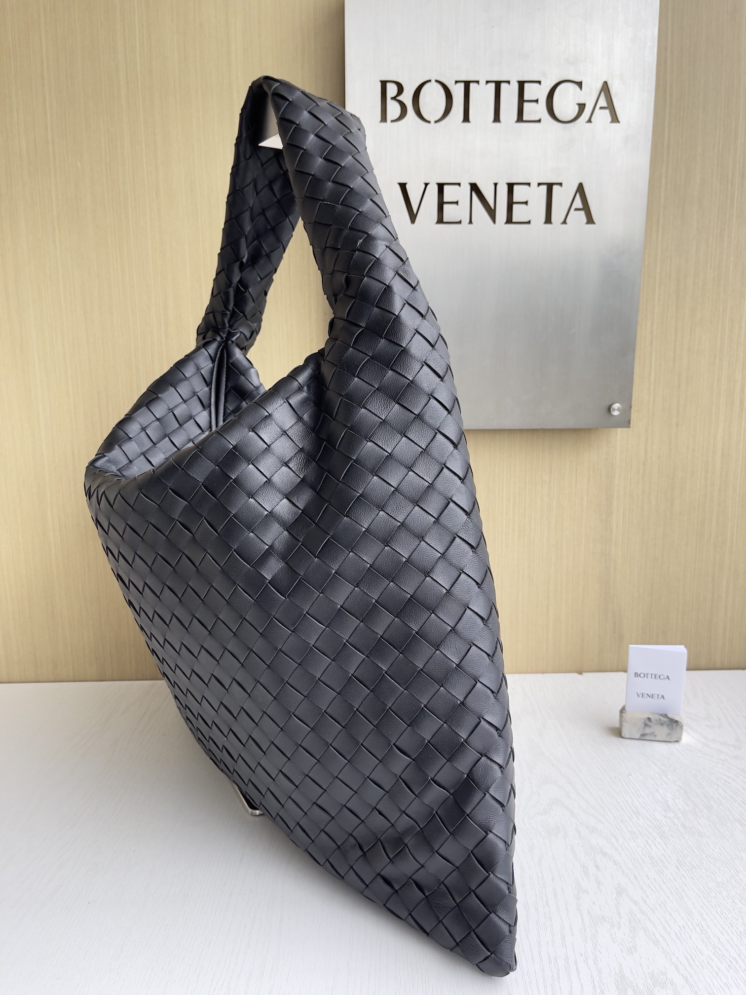 b0tte*a Ven*ta hop bag-53*24*13cm