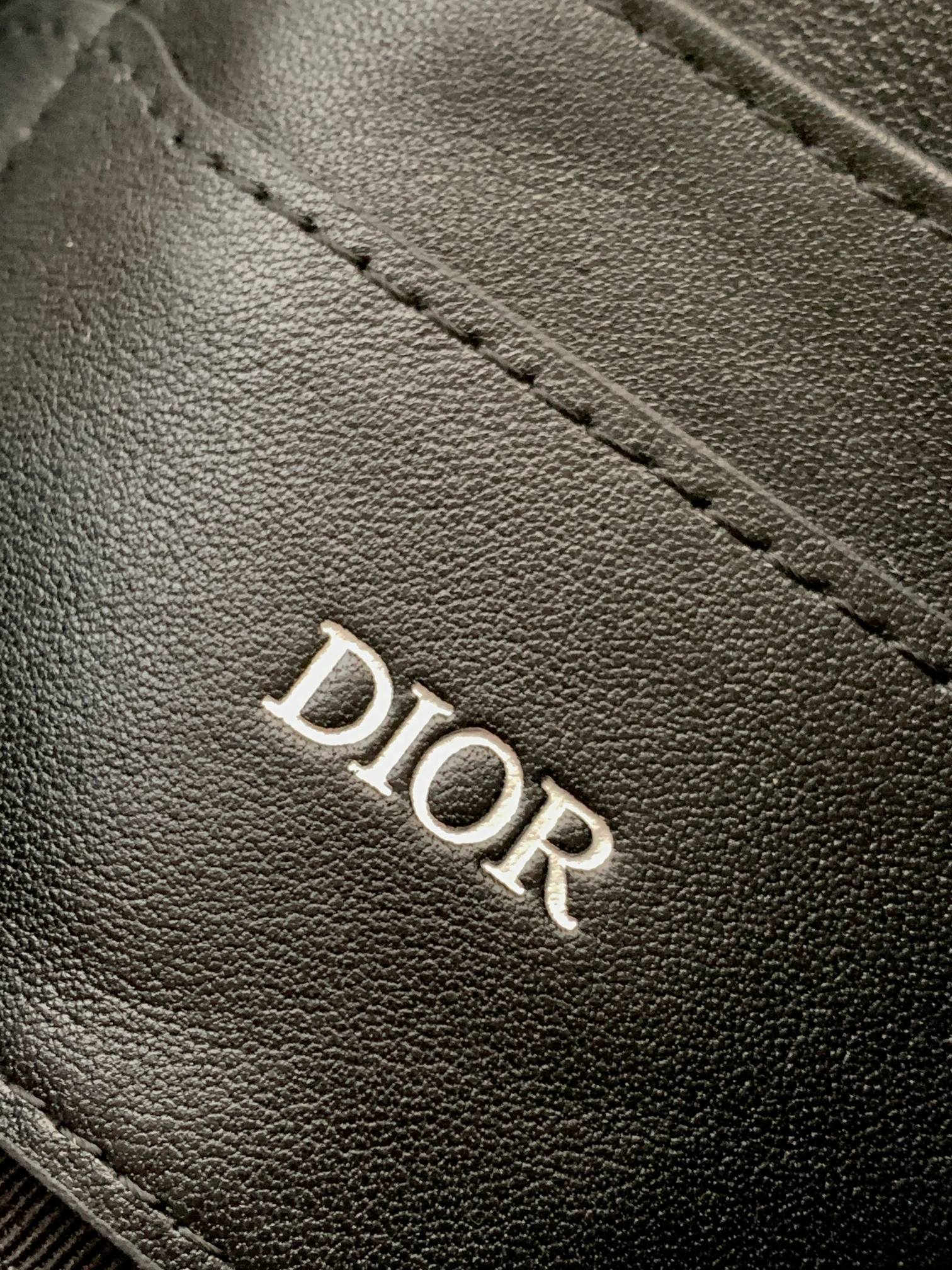 D*or pouch-24 x 15.5 x 5.5cm