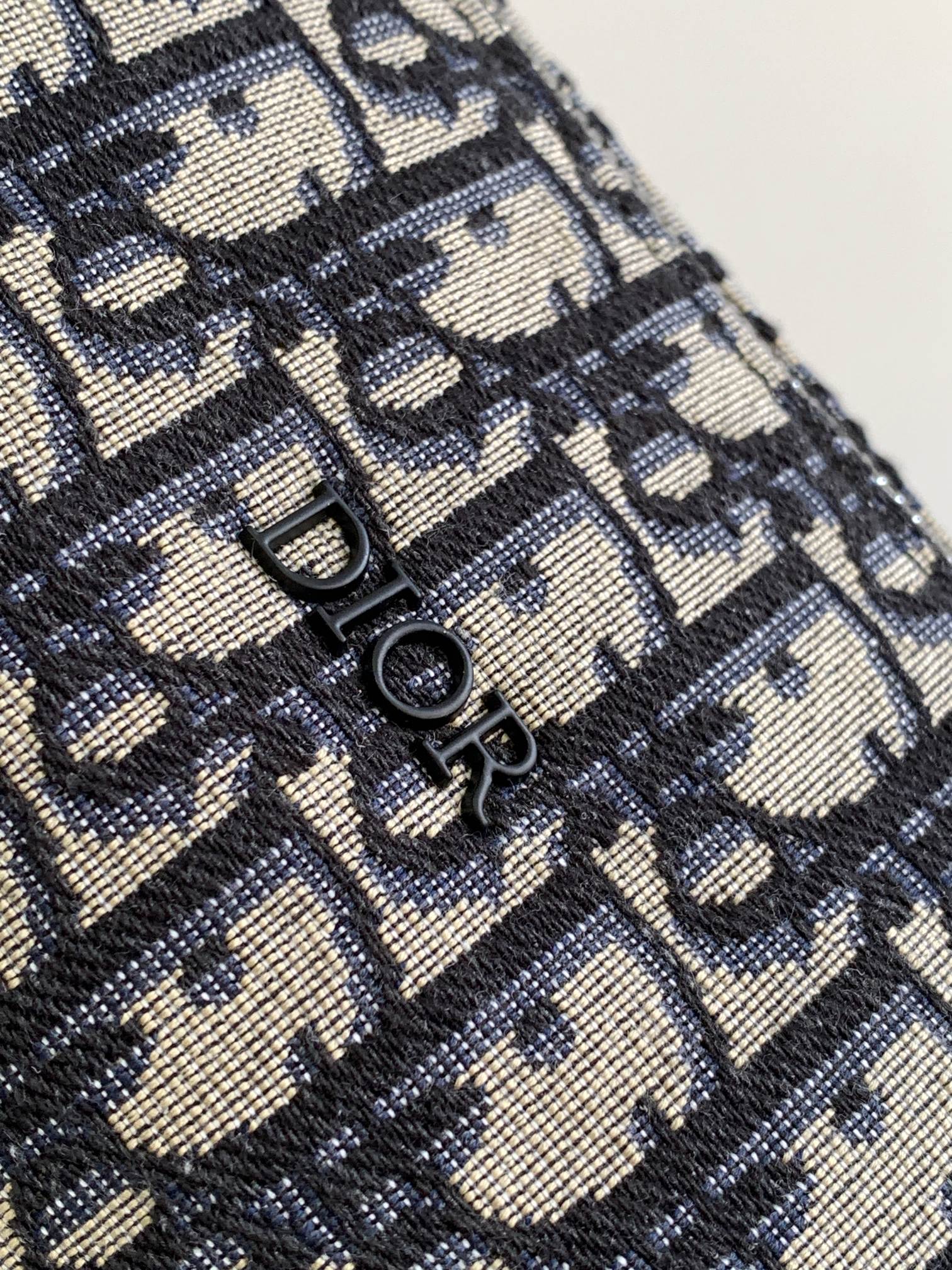 D*or oblique barrel crossbody bag-21.3x12.5x12.5cm