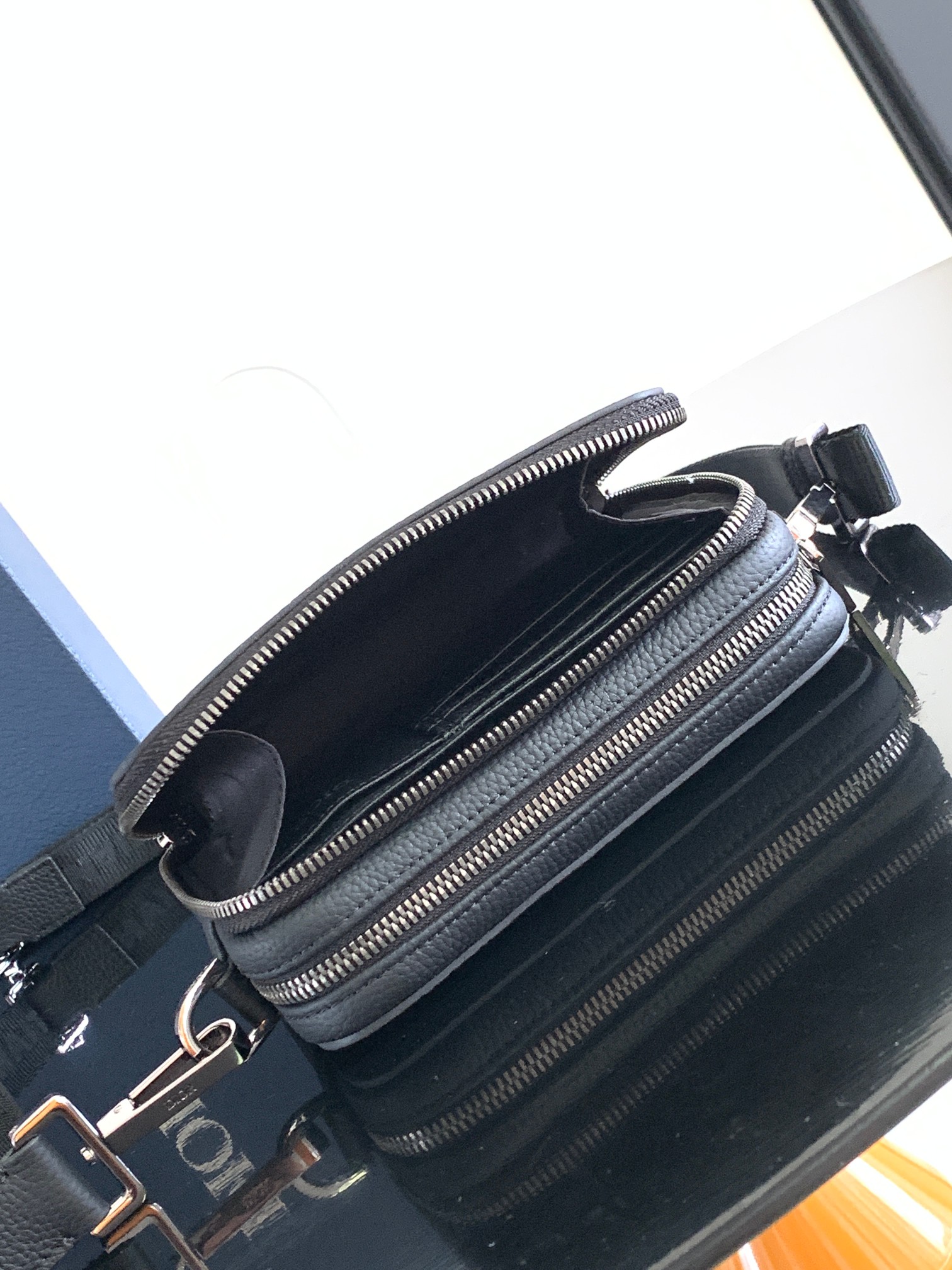 D*or oblique handlebag-17 x 12.5 x 55cm