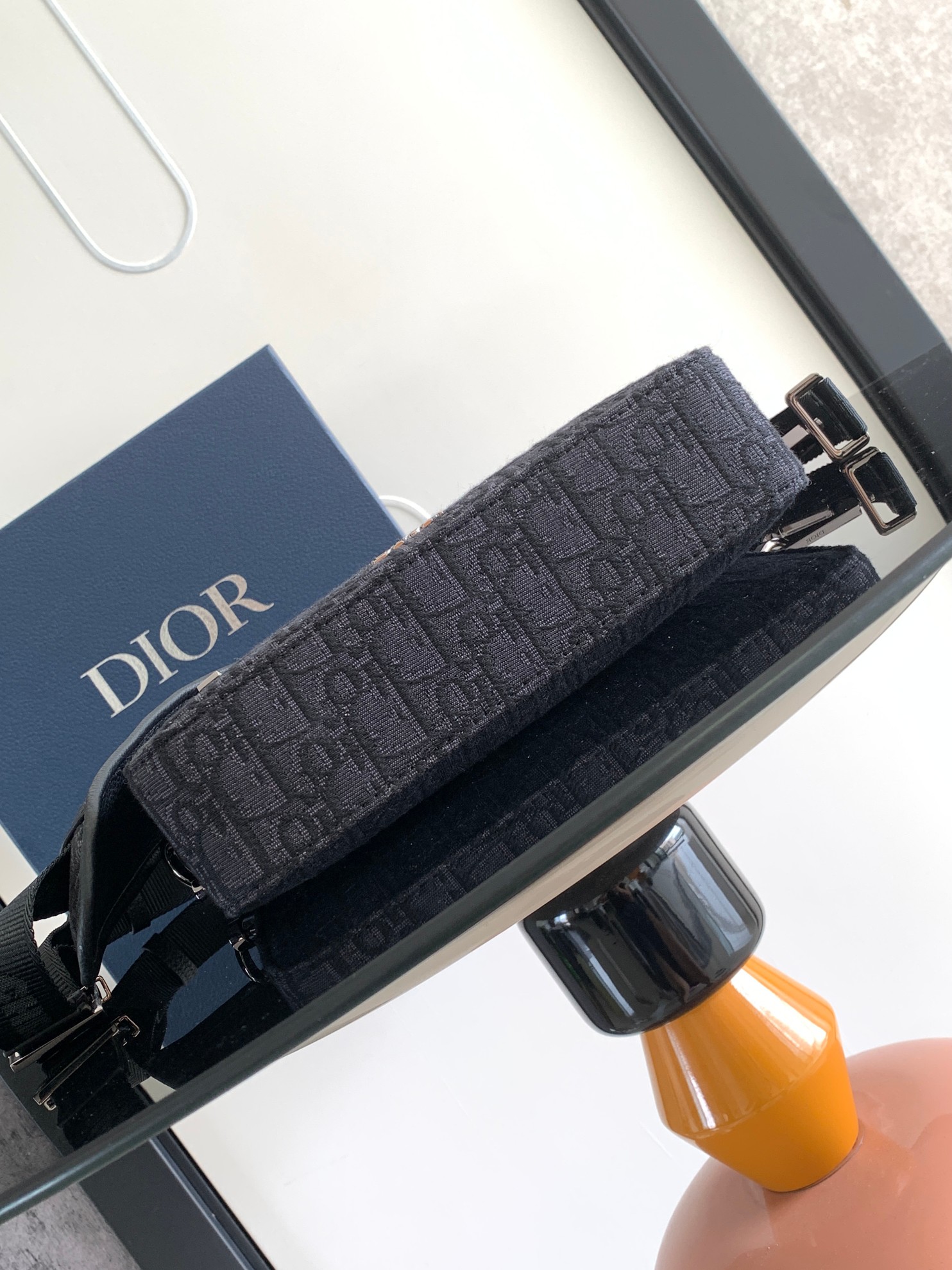 D*or safari messenger bag-22 x 15 x 6cm