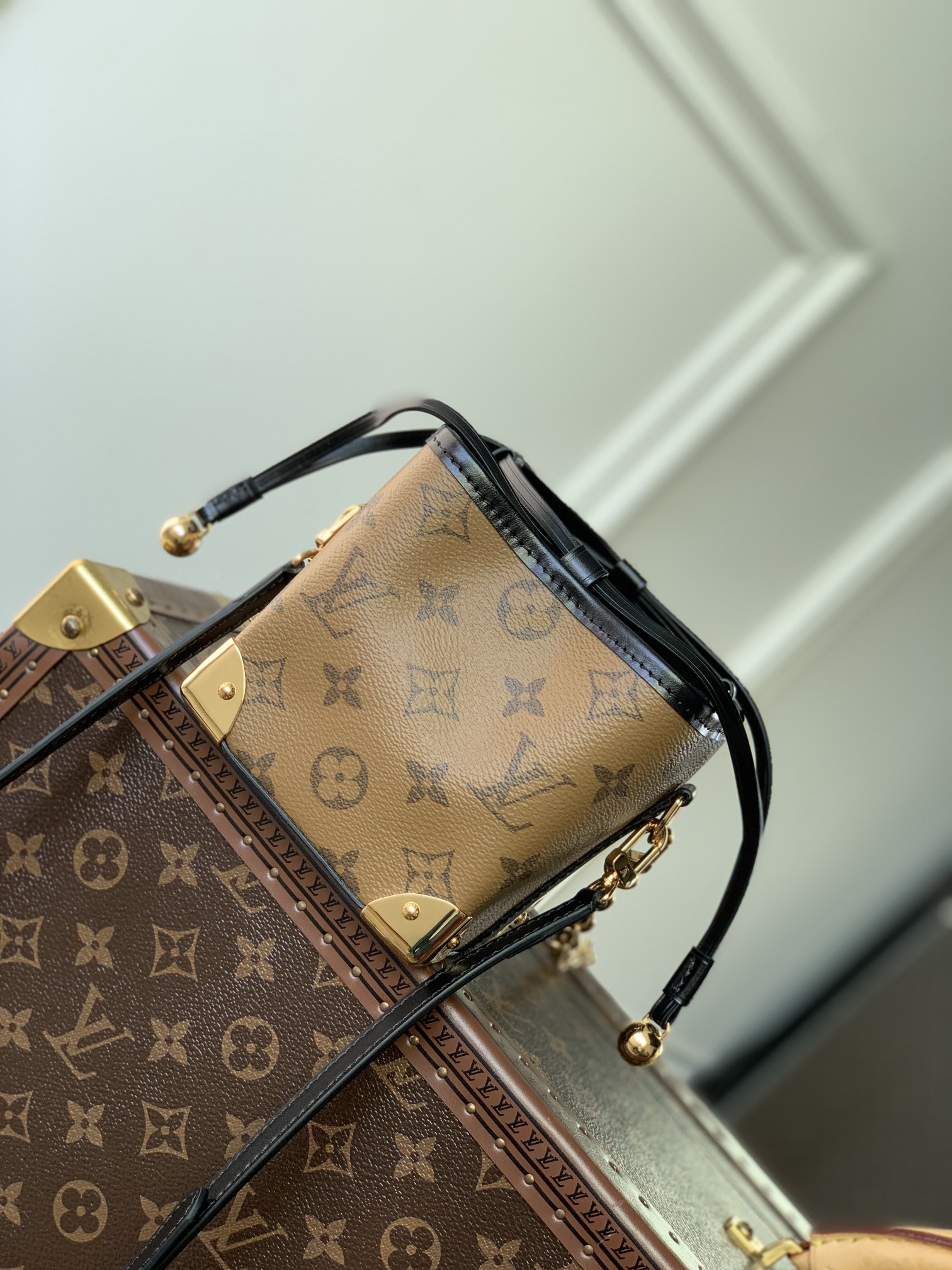 l0*is V*t0n online only bag-11.5 x 11.5 x 11.5cm