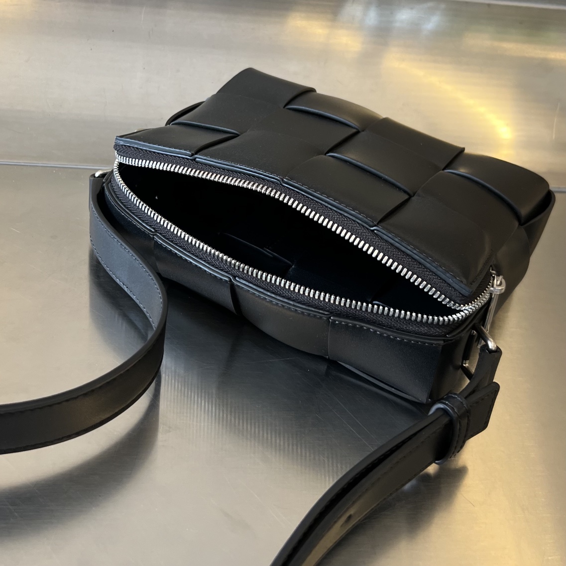 b0tte*a Ven*ta camera bag-20x15x5cm