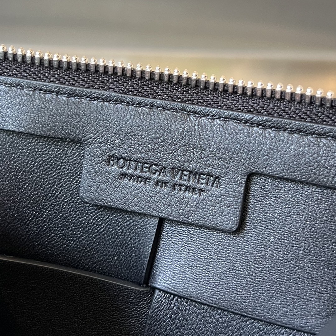 b0tte*a Ven*ta camera bag-20x15x5cm