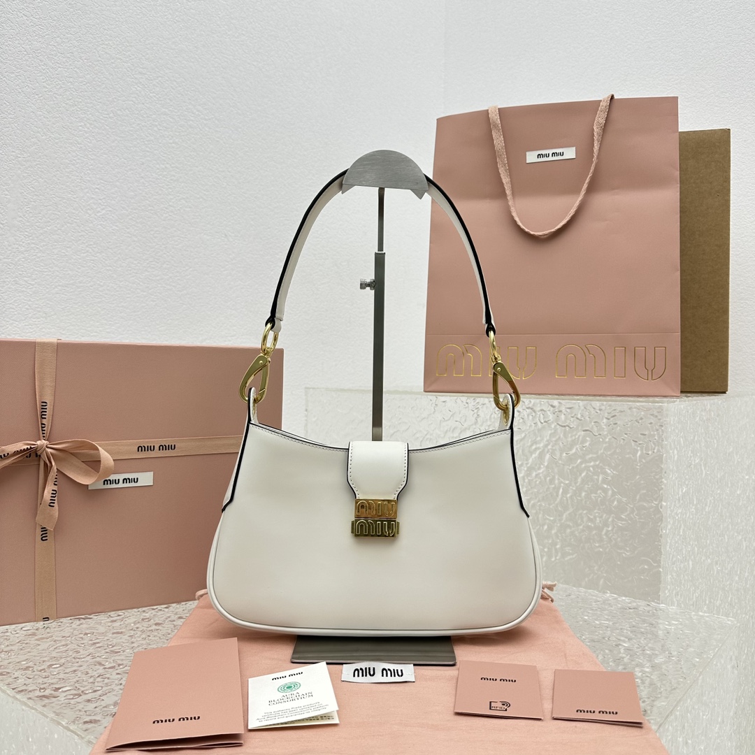 M*um*u city calf hobo bag-28*15*4cm