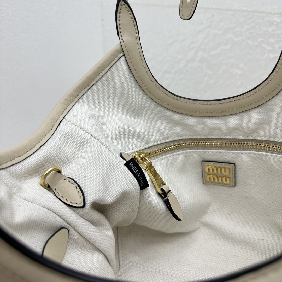 M*um*u hobo bag-22*11*14cm