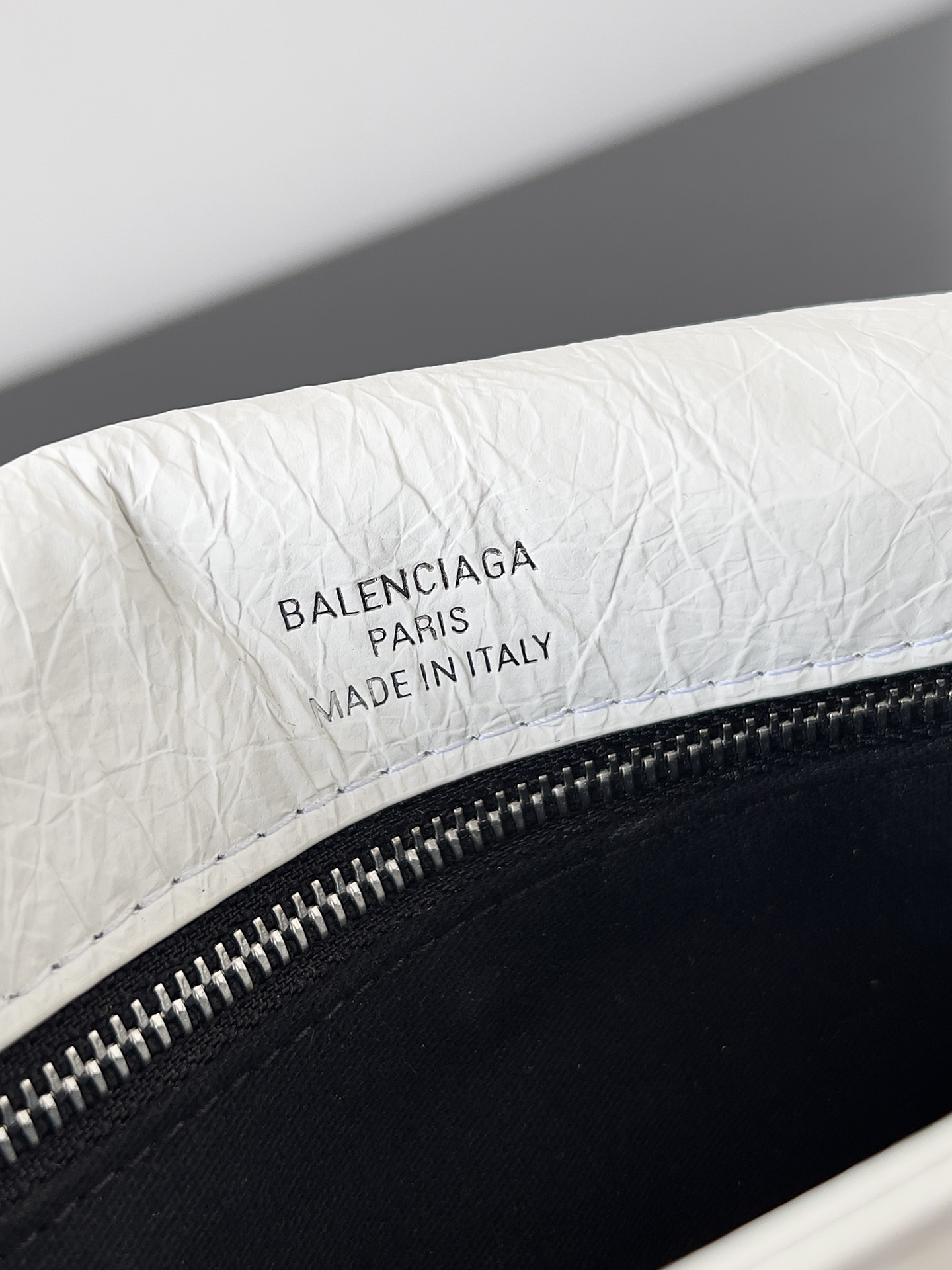 Ba*len*cia*ga bb soft bag-25.3*24.8*3cm