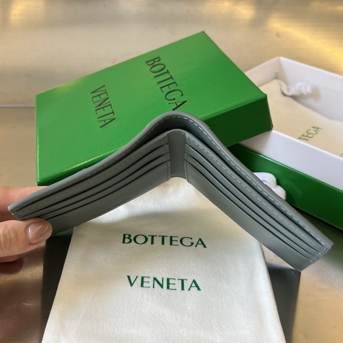 b0tte*a Ven*ta wallet-10x8.5cm