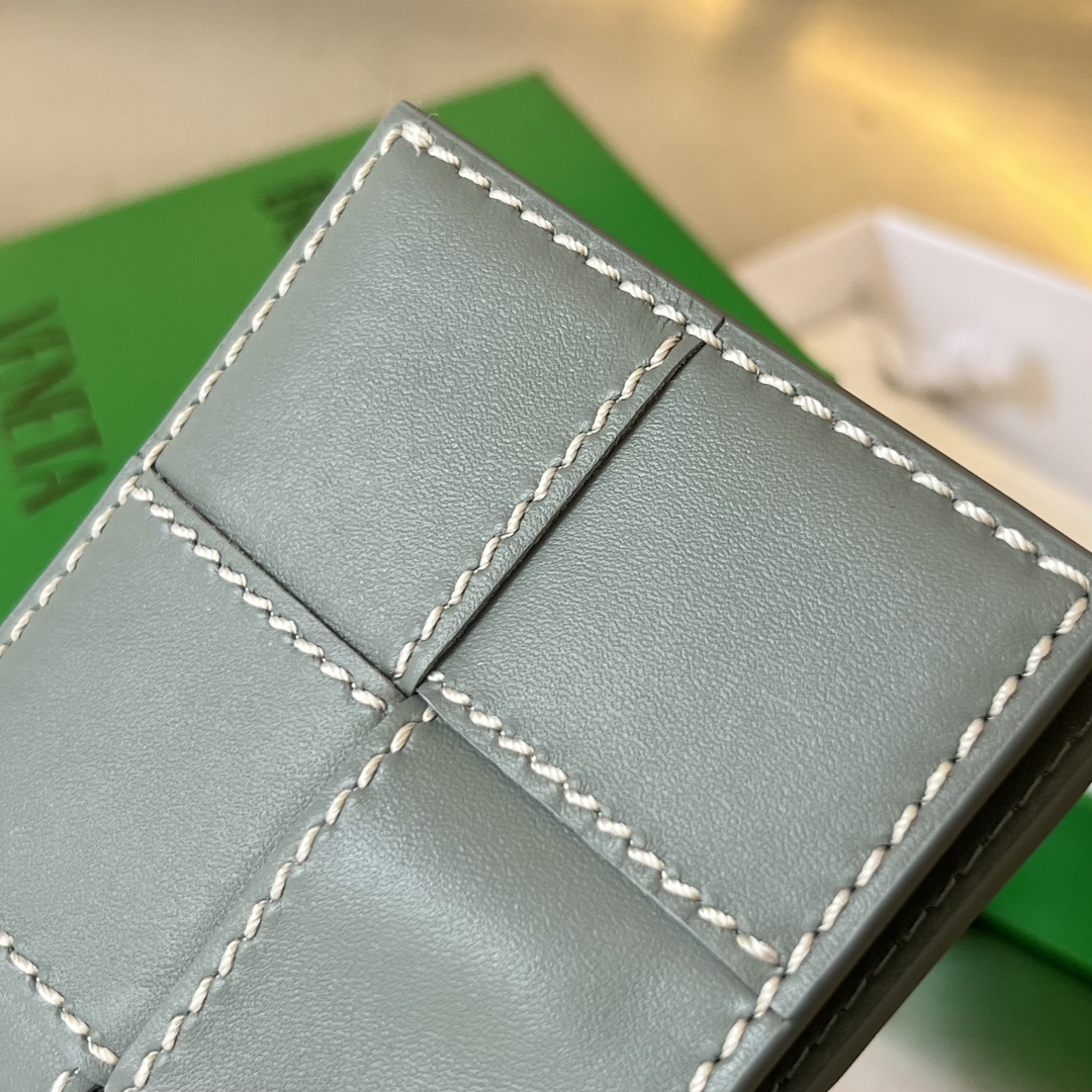 b0tte*a Ven*ta wallet-10x8.5cm