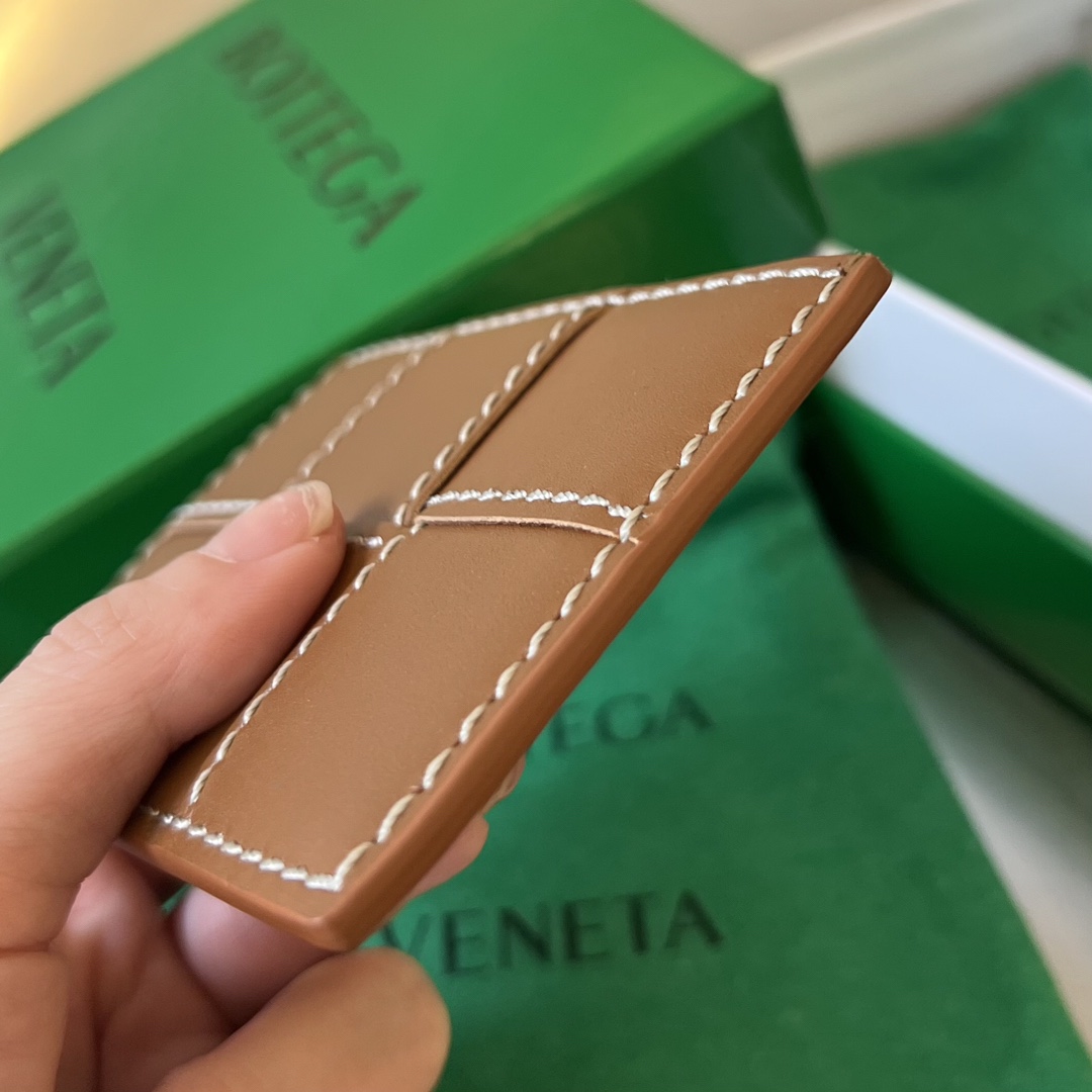 b0tte*a Ven*ta wallet-11*7.5cm