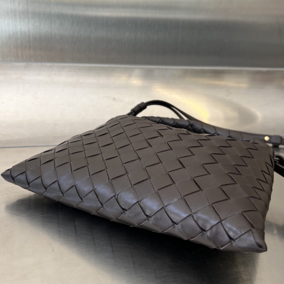 b0tte*a Ven*ta mini hop bag-25.5x14.5x11cm