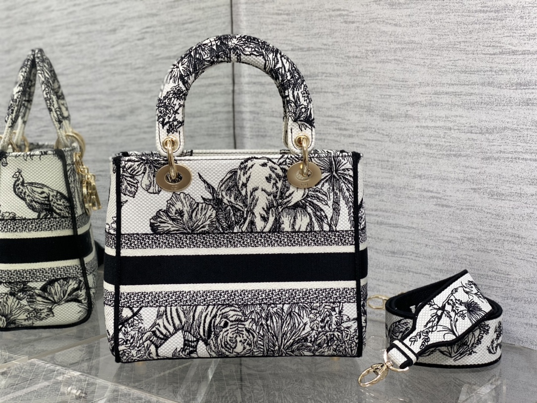 lady D*or handle bag-24cm