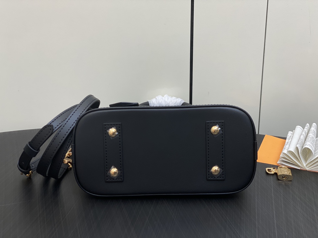 l0*is V*t0n m22878 alma bb-23.5 x 17.5 x 11.5cm