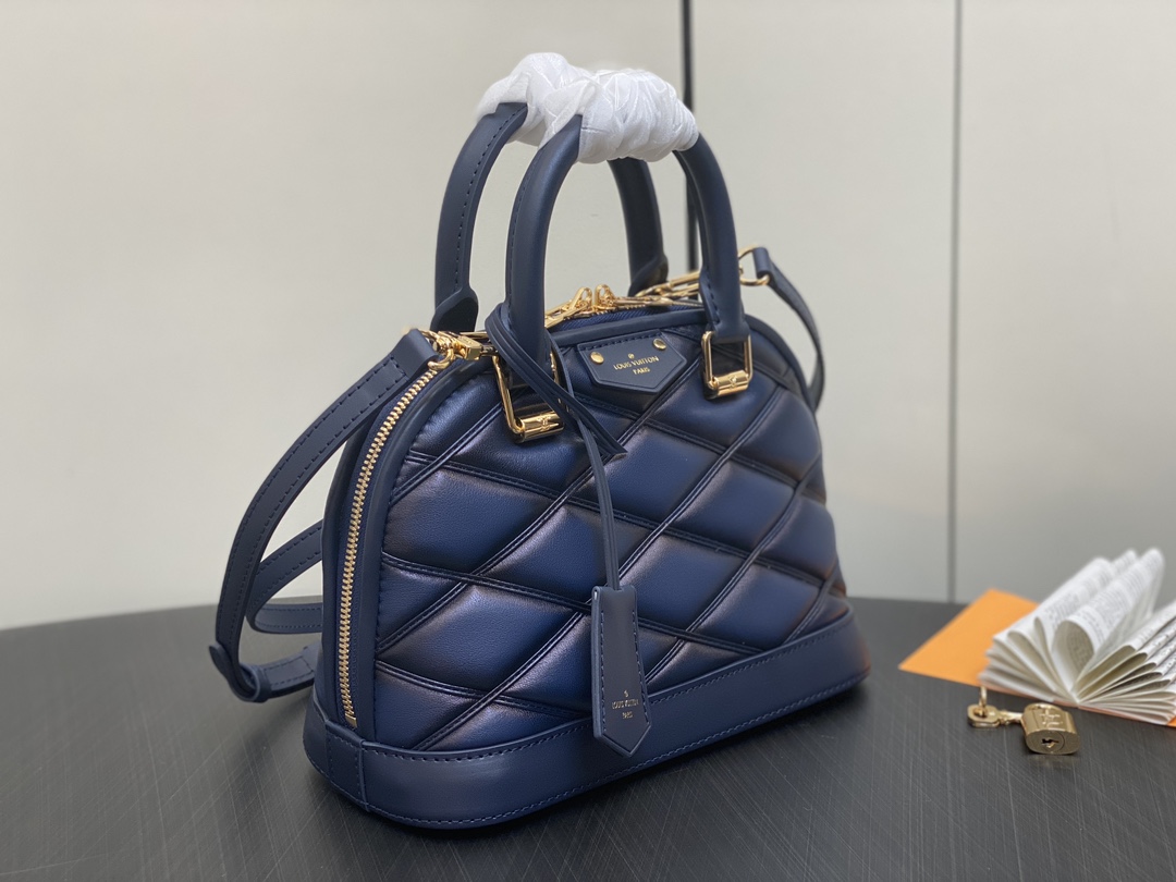l0*is V*t0n m22878 alma bb-23.5 x 17.5 x 11.5cm