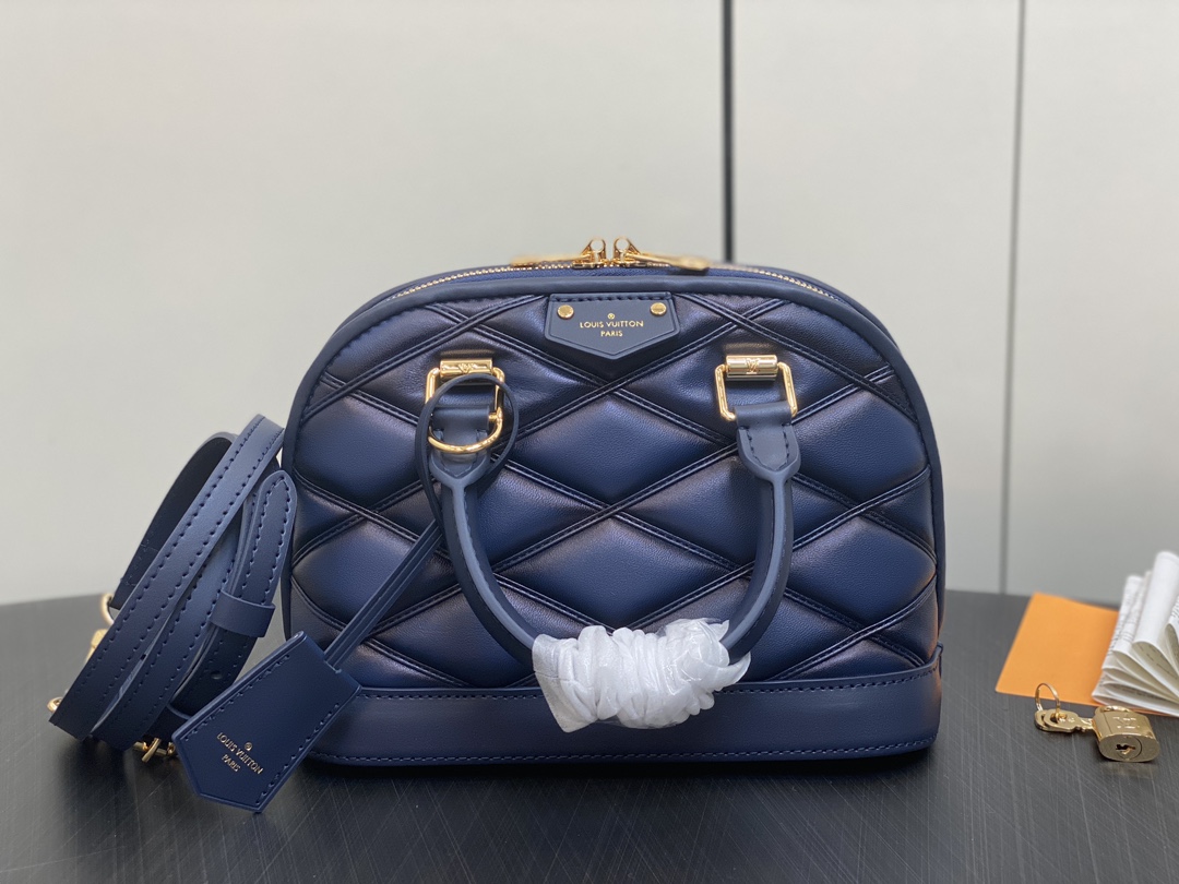 l0*is V*t0n m22878 alma bb-23.5 x 17.5 x 11.5cm
