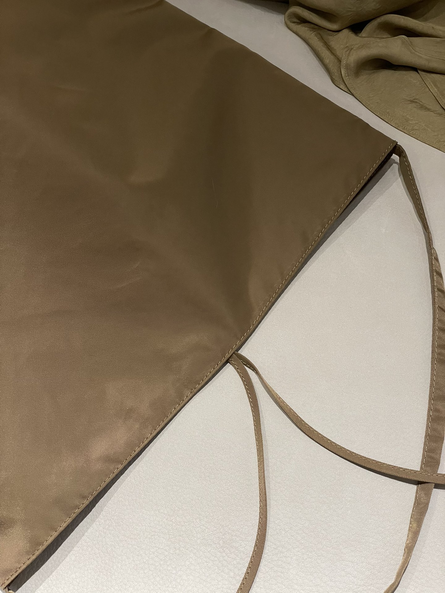 The R0w nylon tote