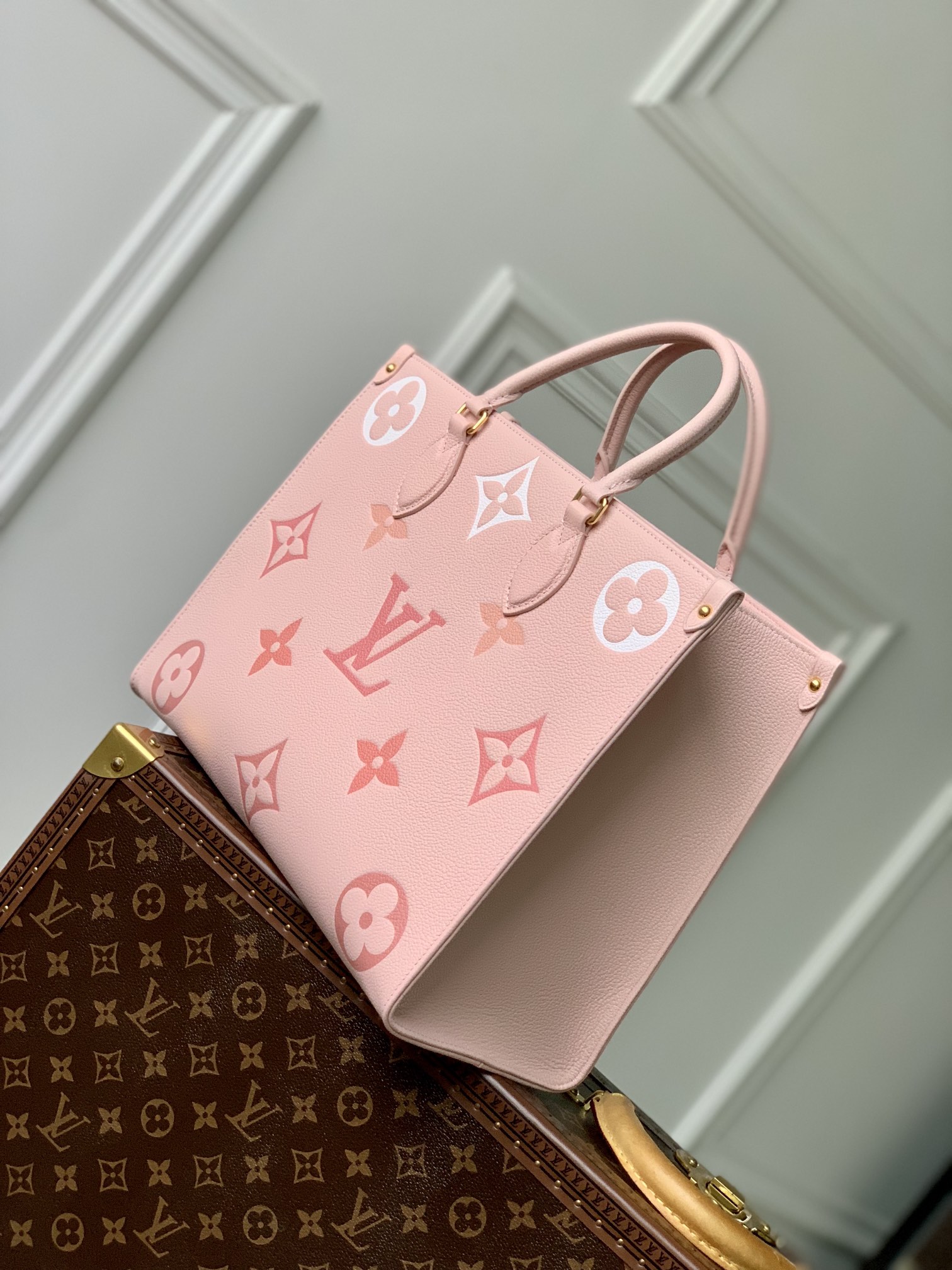 l0*is V*t0n small onthego handbag-35*28*15cm
