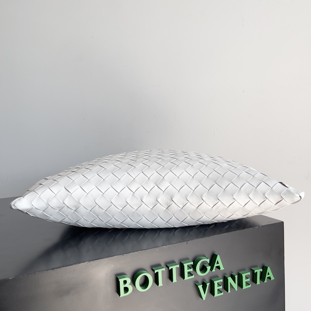 b0tte*a Ven*ta hop bag-41*20*8cm