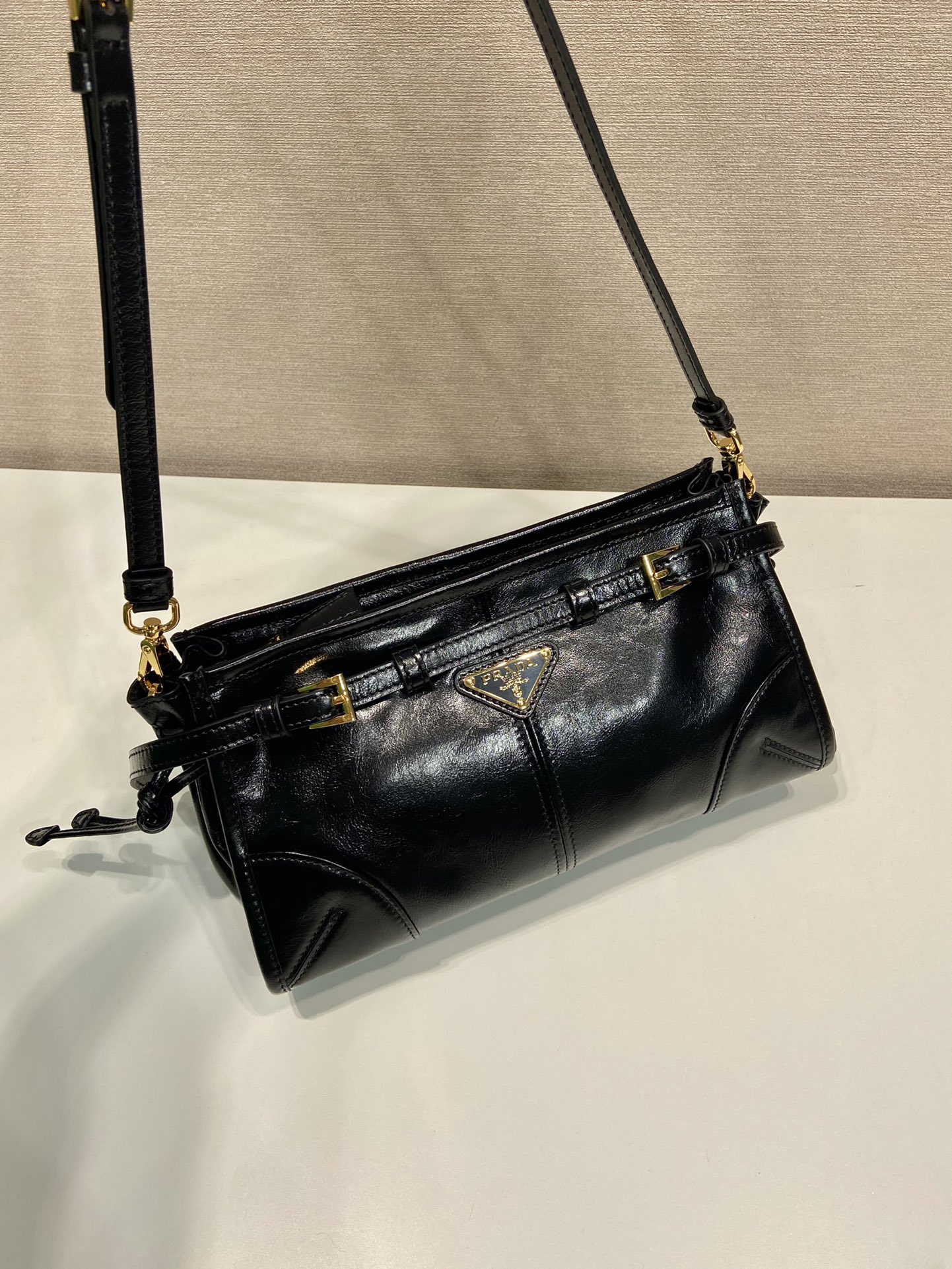 Pra*a lussolf oil waxed bag 1ba215-26*14*12cm