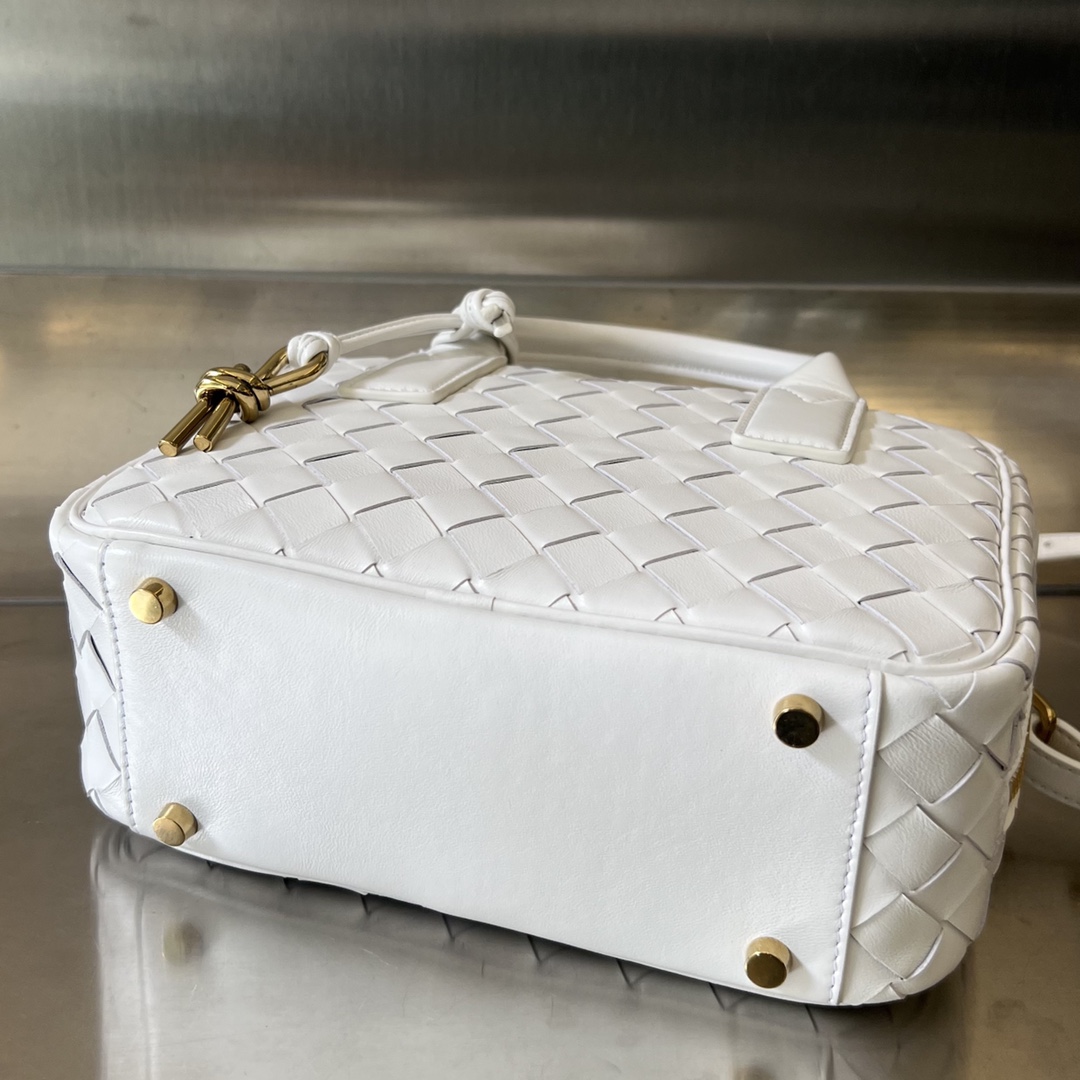 b0tte*a Ven*ta getaway bag-23.5x17.5x9cm