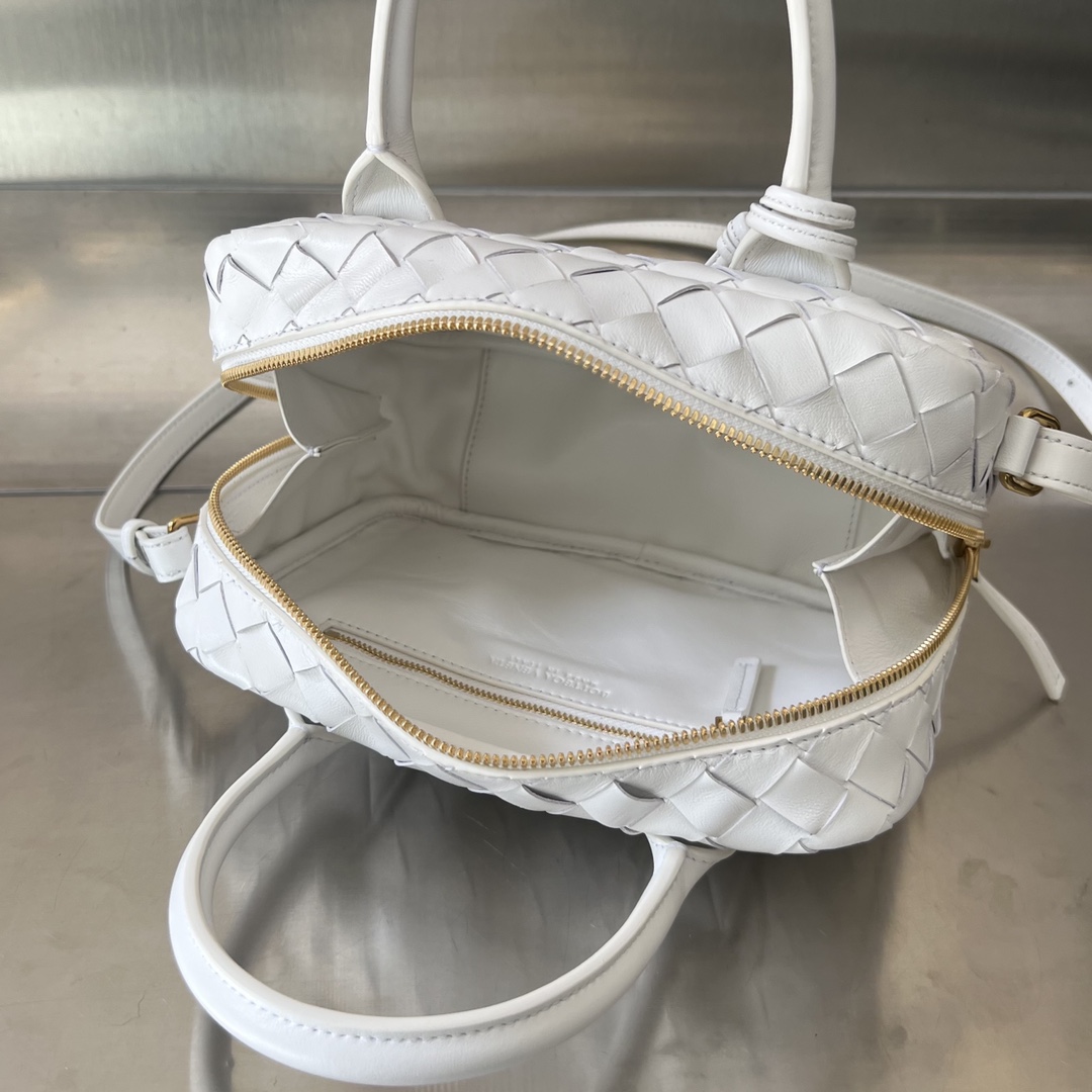 b0tte*a Ven*ta getaway bag-23.5x17.5x9cm