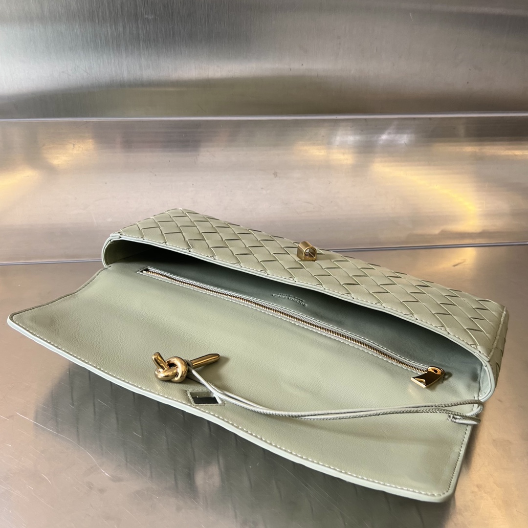 b0tte*a Ven*ta clutch-31x13x3 cm