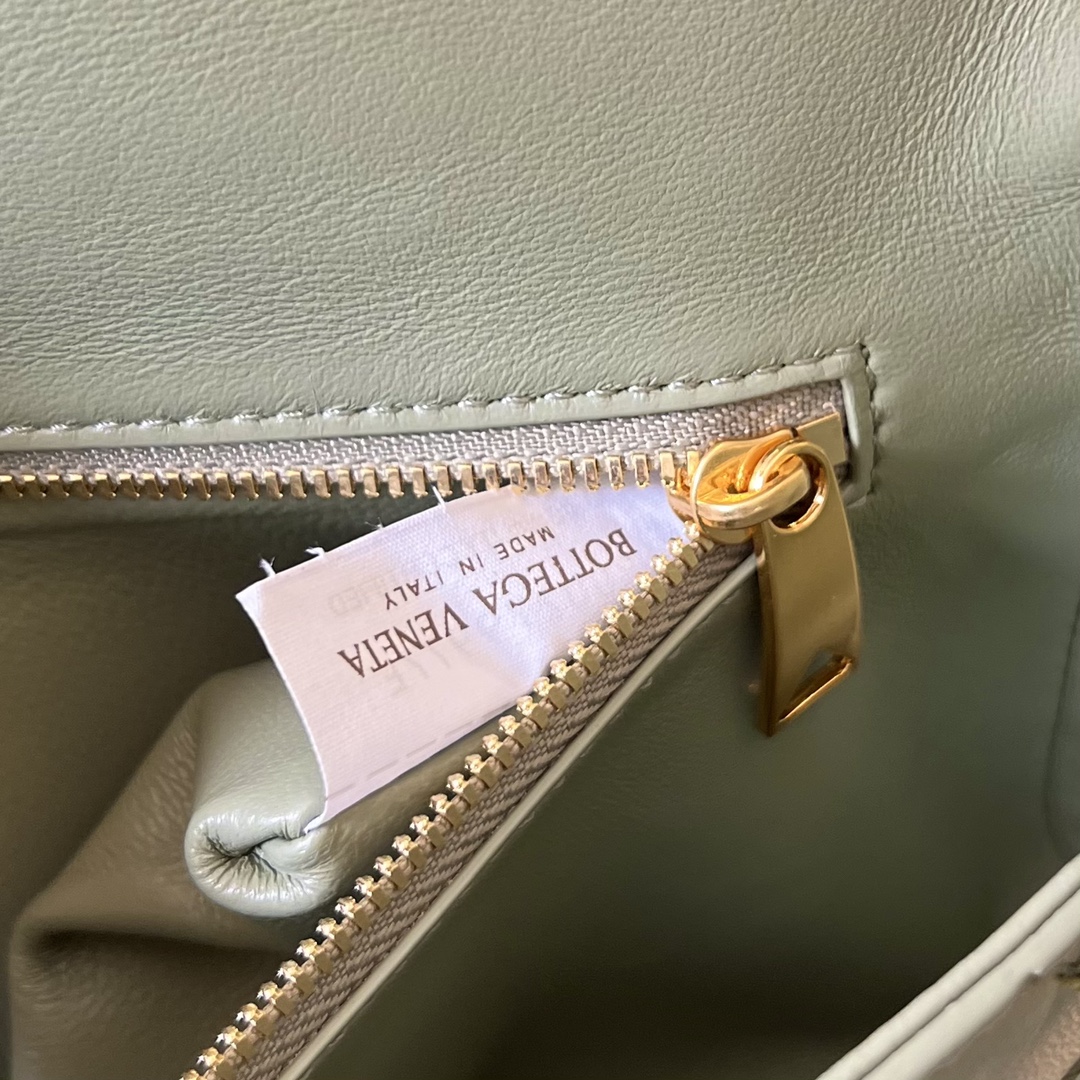 b0tte*a Ven*ta clutch-31x13x3 cm