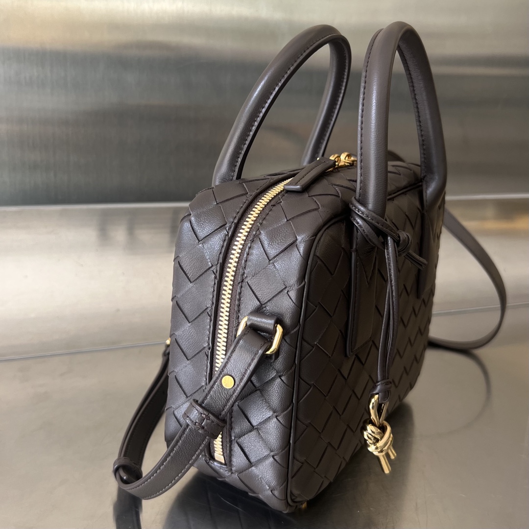 b0tte*a Ven*ta getaway bag-23.5x17.5x9cm
