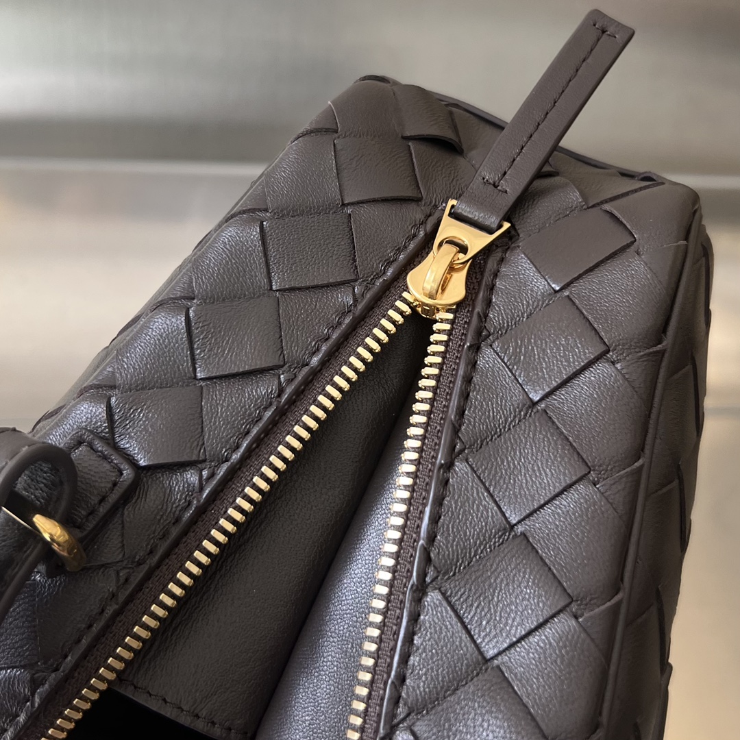 b0tte*a Ven*ta getaway bag-23.5x17.5x9cm