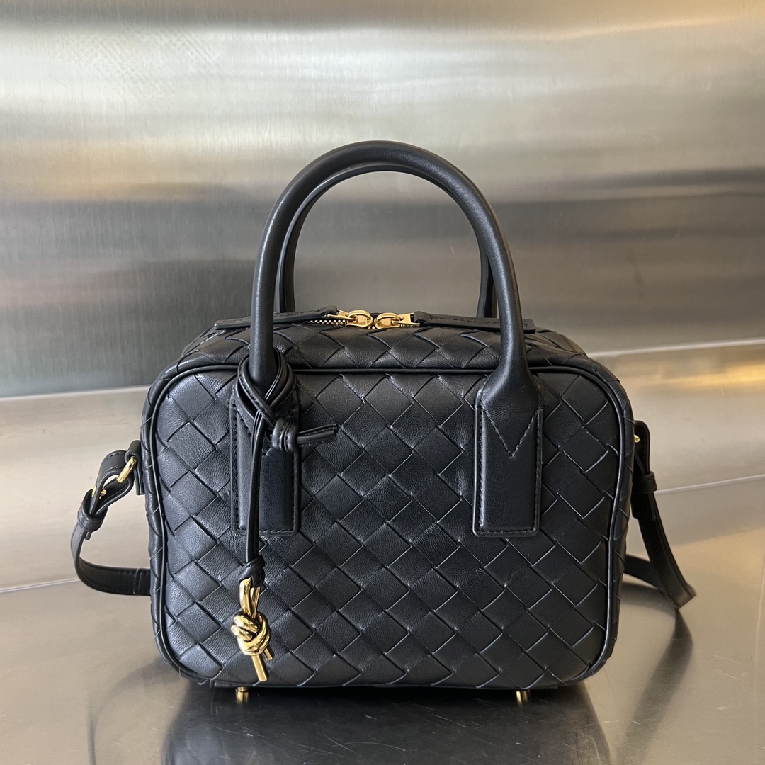 b0tte*a Ven*ta getaway bag-23.5x17.5x9cm