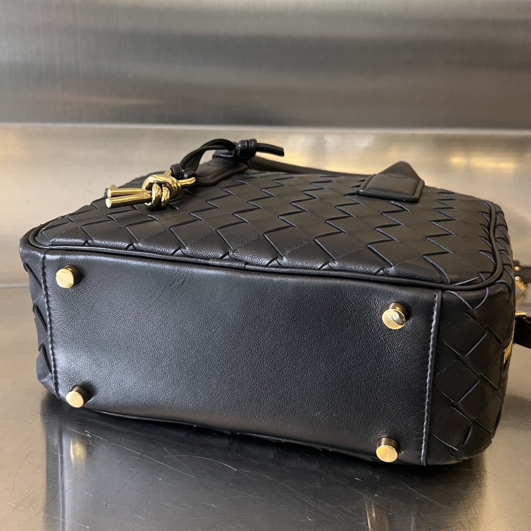 b0tte*a Ven*ta getaway bag-23.5x17.5x9cm