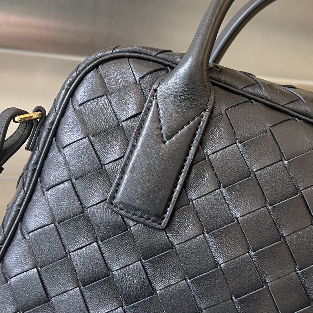 b0tte*a Ven*ta getaway bag-23.5x17.5x9cm