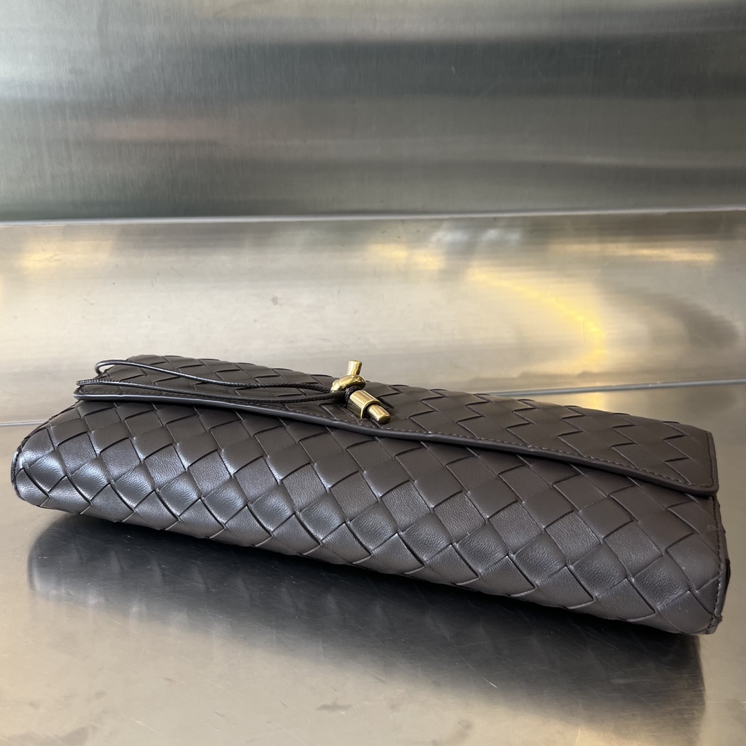 b0tte*a Ven*ta clutch-31x13x3 cm