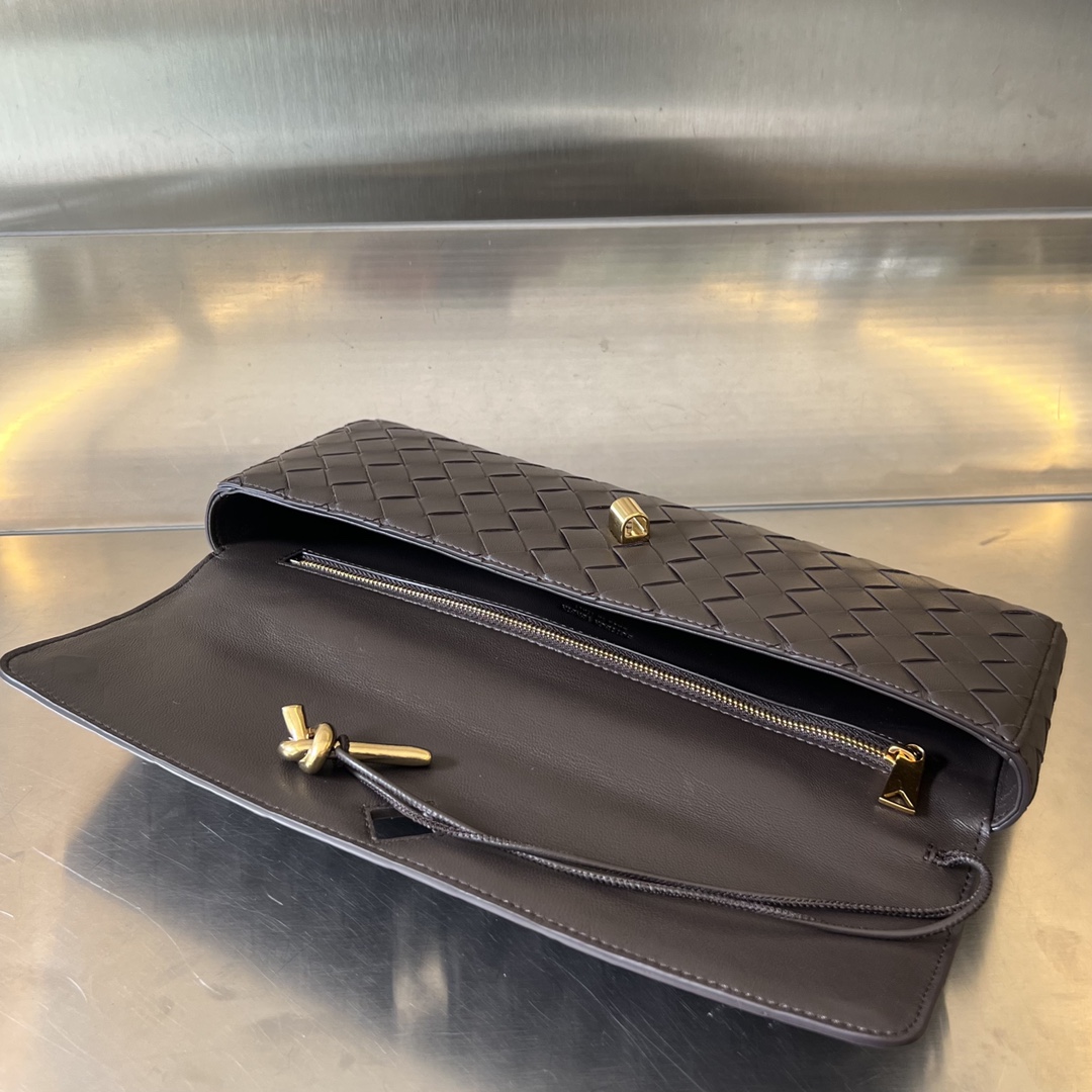 b0tte*a Ven*ta clutch-31x13x3 cm