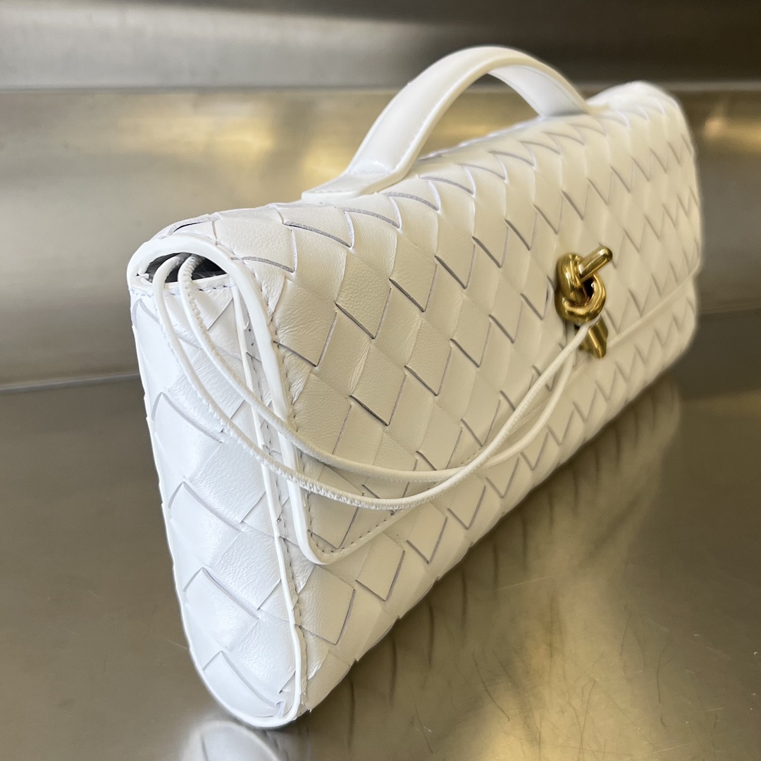 b0tte*a Ven*ta clutch-31x13x3 cm