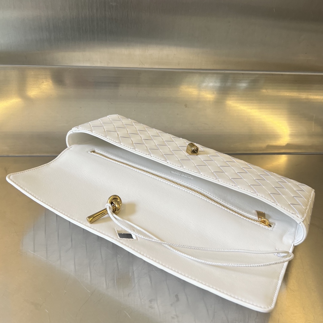 b0tte*a Ven*ta clutch-31x13x3 cm