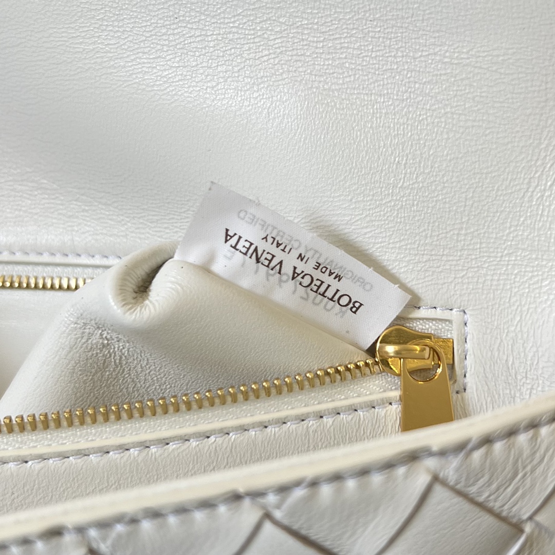 b0tte*a Ven*ta clutch-31x13x3 cm