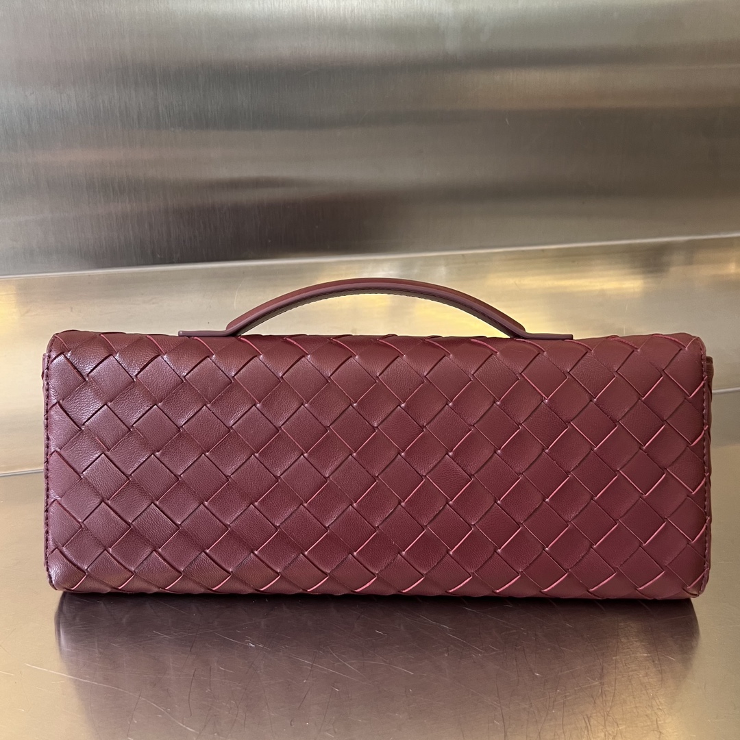 b0tte*a Ven*ta clutch-31x13x3 cm